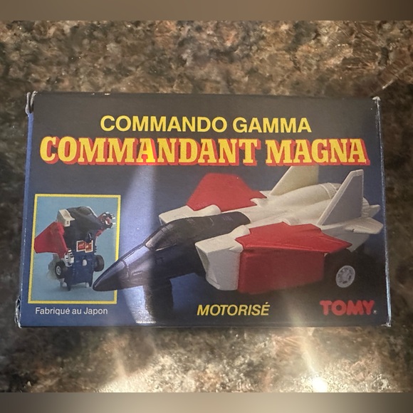 Tomy McDonald’s Commandrons Commander Magna Kids Motorized Jet - Picture 2 of 12